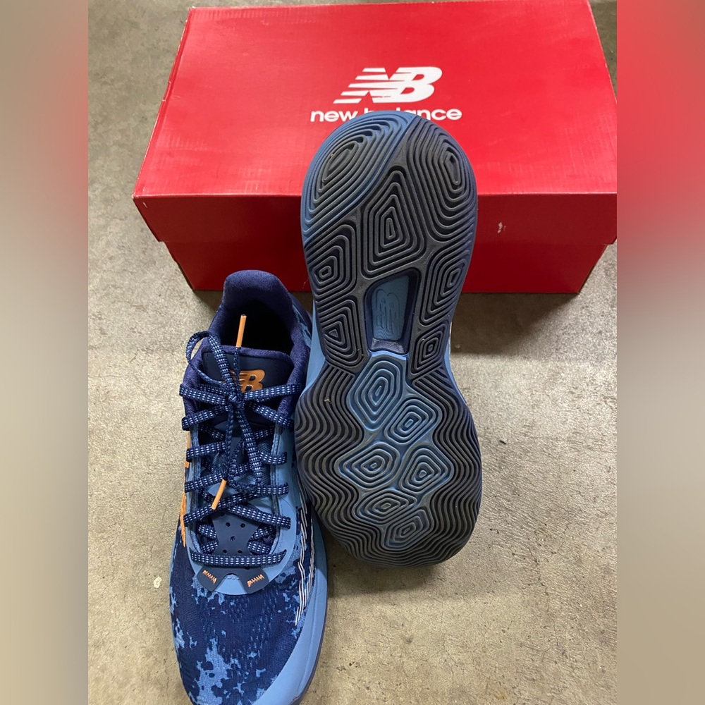 New Balance Two Wxy V5 
Size 10 2E - Picture 4 of 8